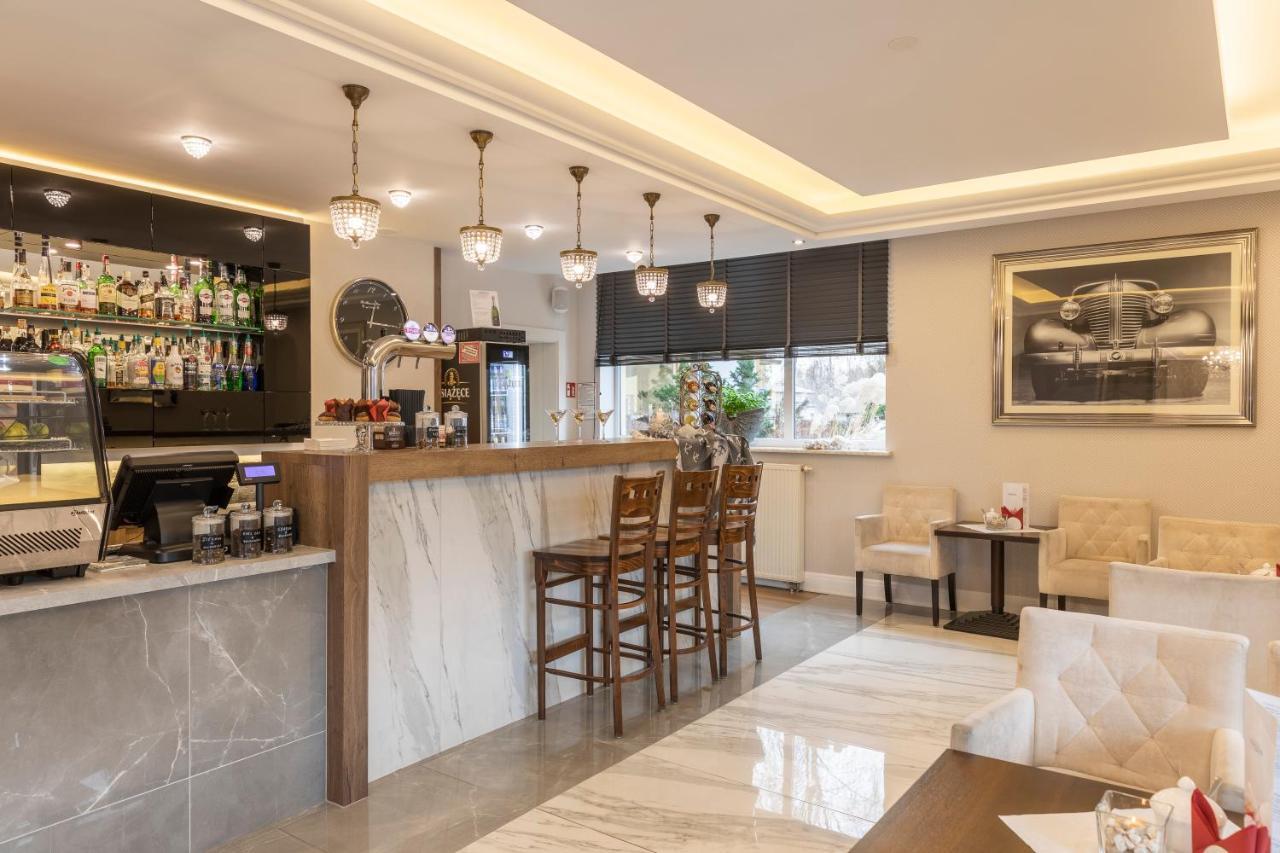 Bursztyn - Bernstein Spa & Wellness ดอมกี ภายนอก รูปภาพ