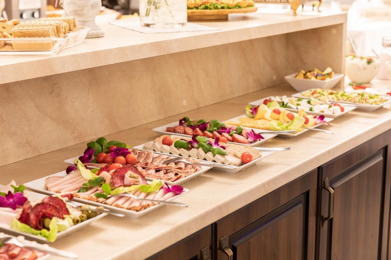 Bursztyn - Bernstein Spa & Wellness ดอมกี ภายนอก รูปภาพ