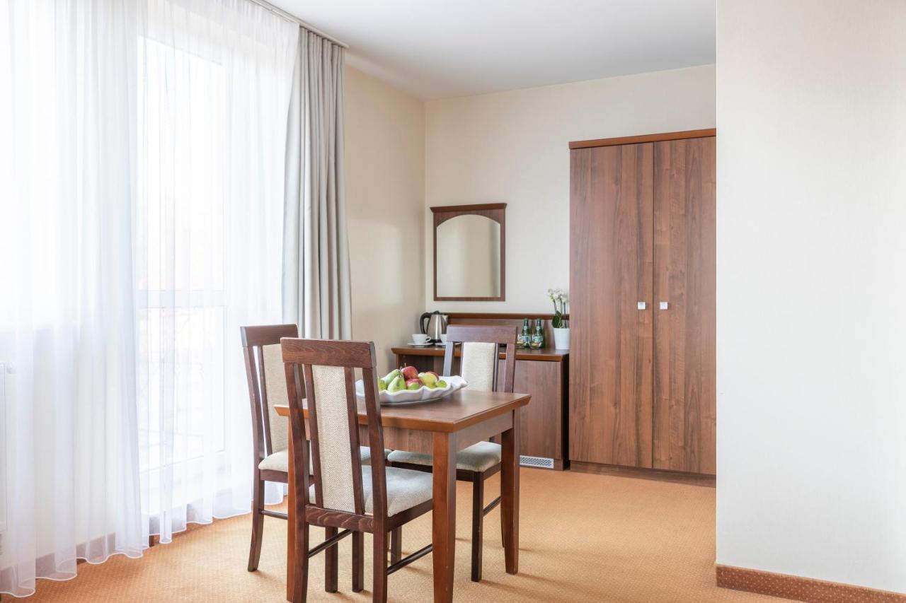 Bursztyn - Bernstein Spa & Wellness ดอมกี ภายนอก รูปภาพ